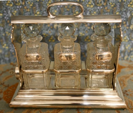 Antique Silver Plate Tantalus Set Whisky Spirit Bottle Sheffield Walker Hall