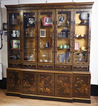 Lacquered Breakfront Bookcase Chinoiserie