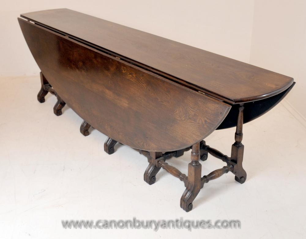 This wakes table extends to form an oval refectory table