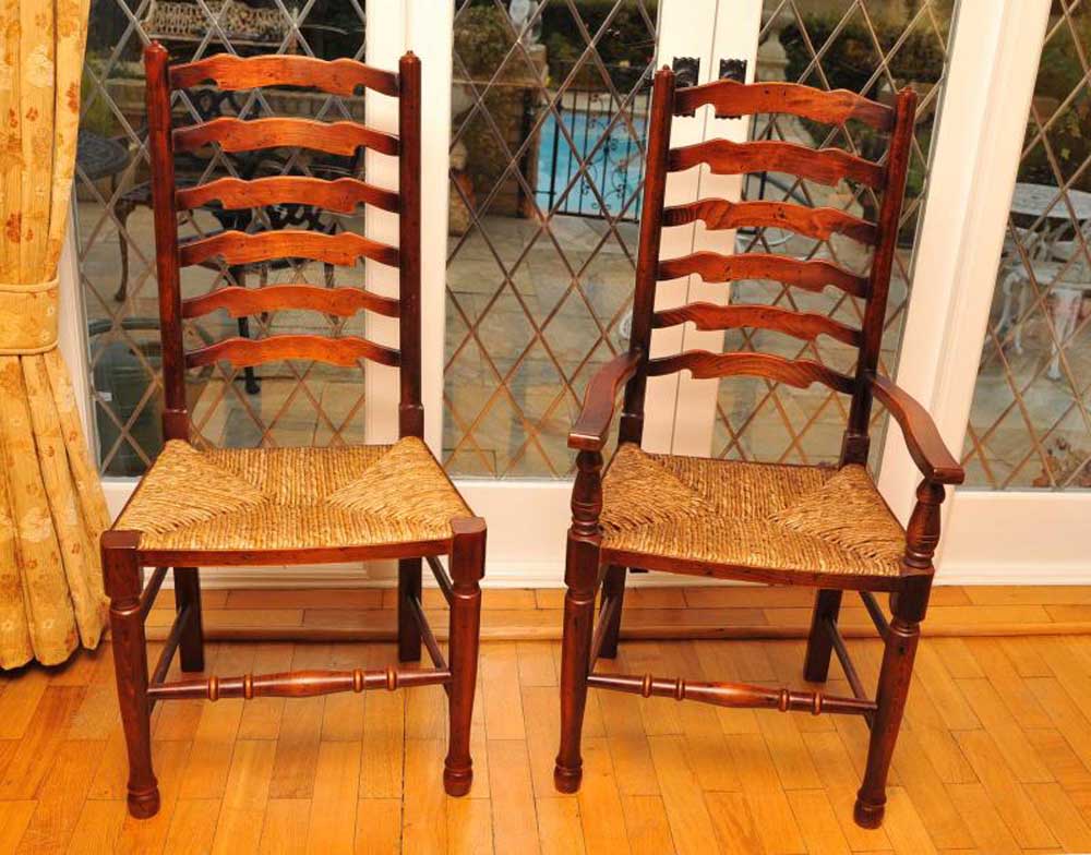 Classic pair of ladderback chairs in oak