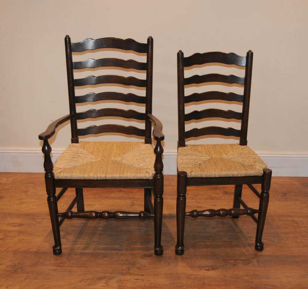 This set of chairs has distinctive pad feet