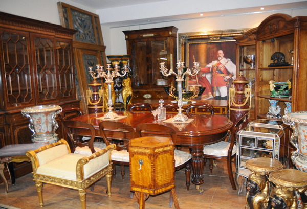 Hertfordshire antiques showroom