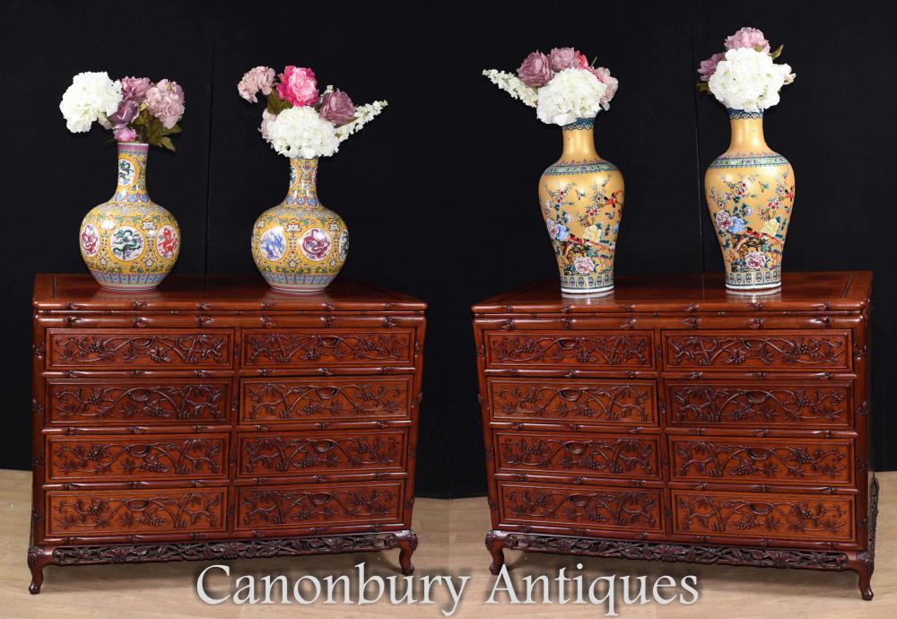 Lots of Chinese antiques