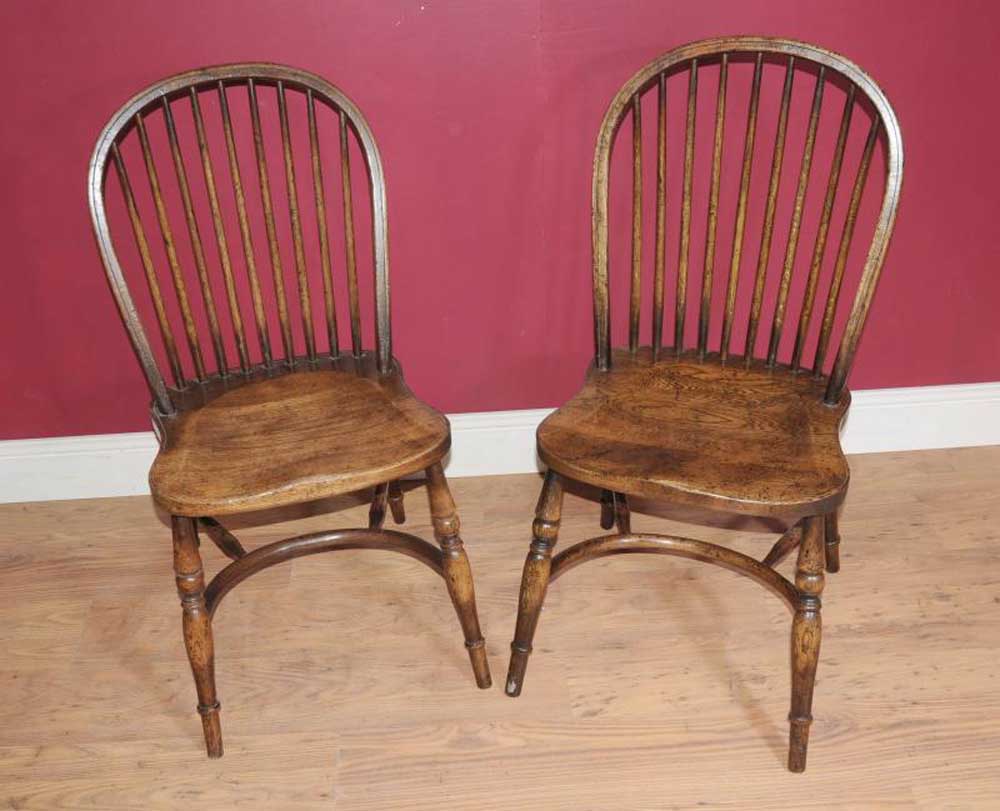 Pair of bow back Windsor chairs - rustic country look 