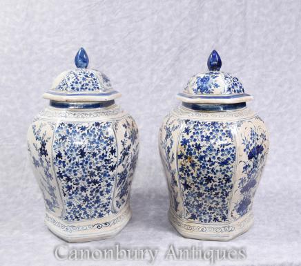 Pair Chinese Blue and White Porcelain Ginger Jars Vases Kangxi