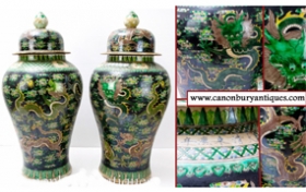 Qianlong Porcelain Dragon Vases





















