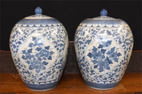 Chinese Blue and White Porcelain Urns Floral Arabesque














 