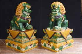 Pair Antique Chinese Foo Dogs - Porcelain Fu Dog














