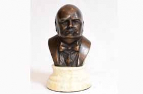 Bronze Bust Winston Churchill Britain Prime Minister

 
























